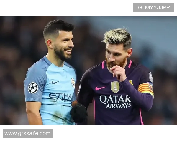 哈维西蒙斯的崛起之路:从天才少年到足球场上的璀璨明星 哈维西蒙斯的崛起之路:从天才少年到足球场上的璀璨明星