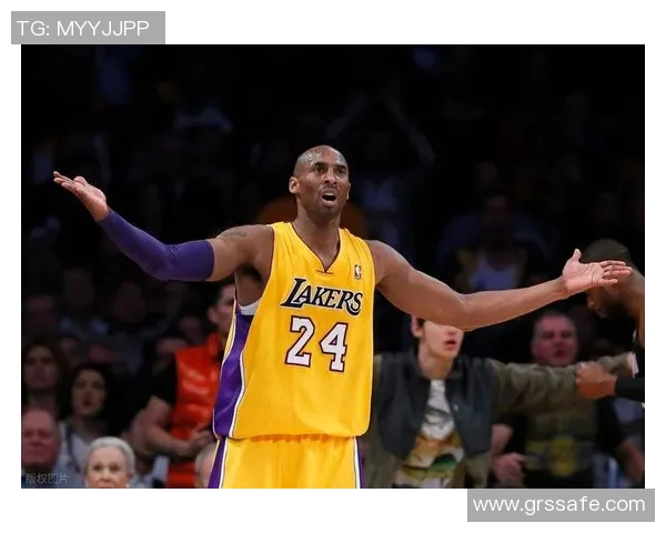 科比布莱恩特传奇生涯回顾与影响力分析探讨篮球历史中的伟大瞬间